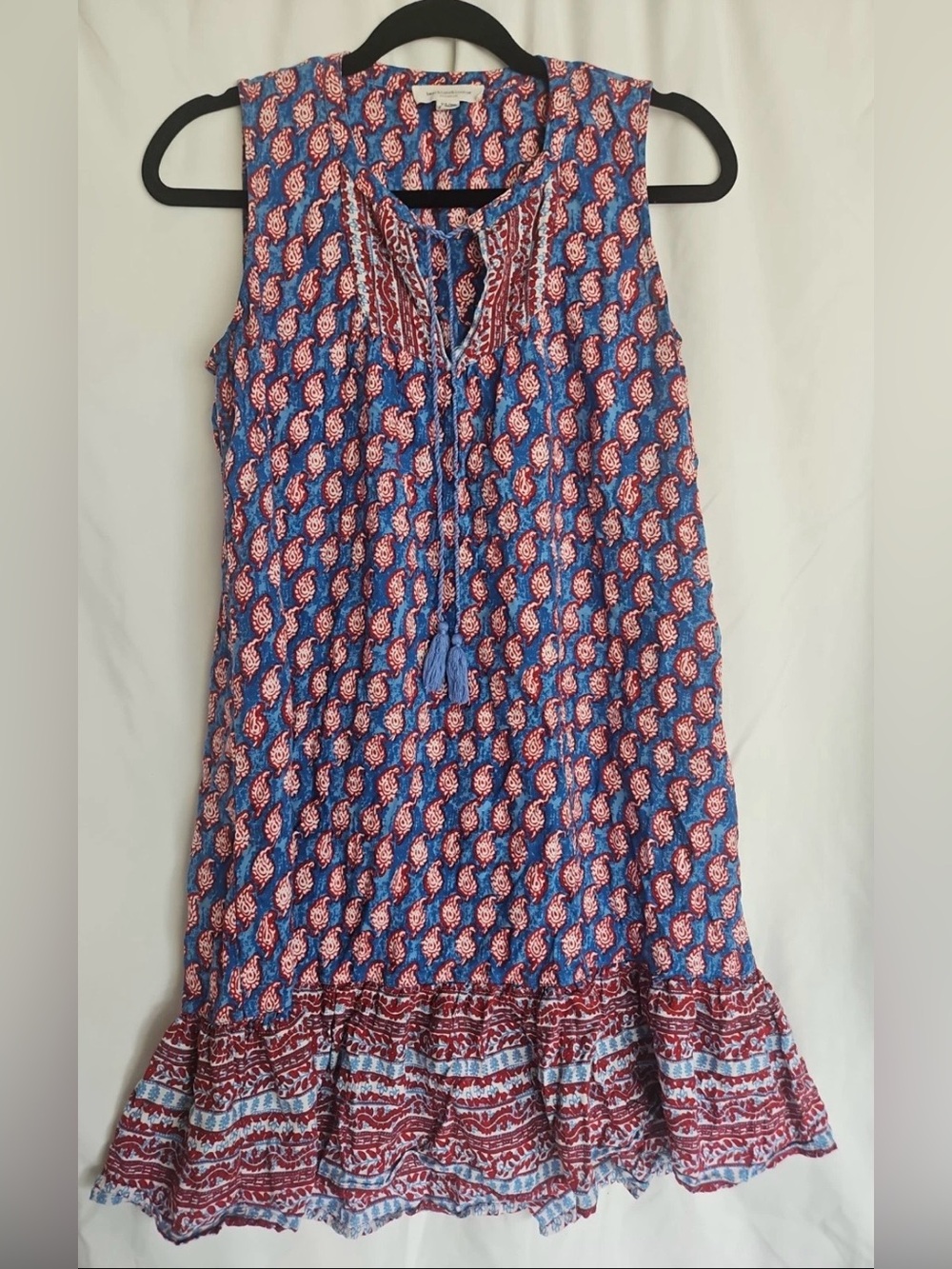 BeachLunchLounge Blue & red paisley print maxi dress with tassel detail, size M